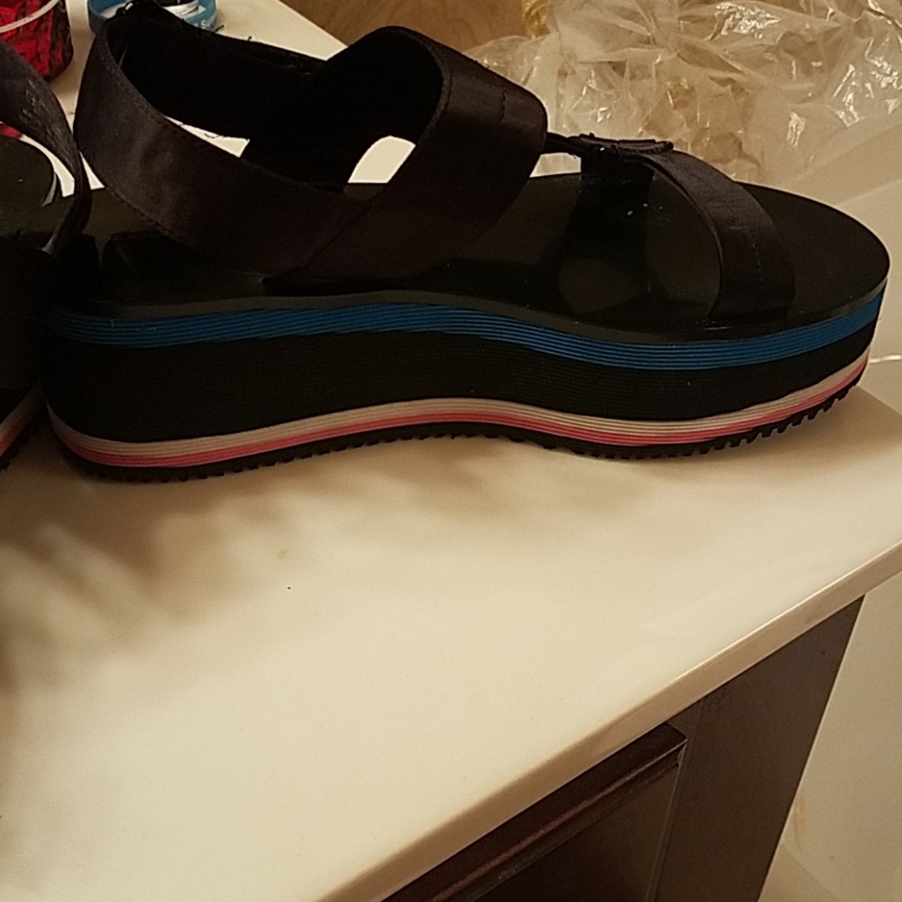 Shoes - Picture 2 of 5